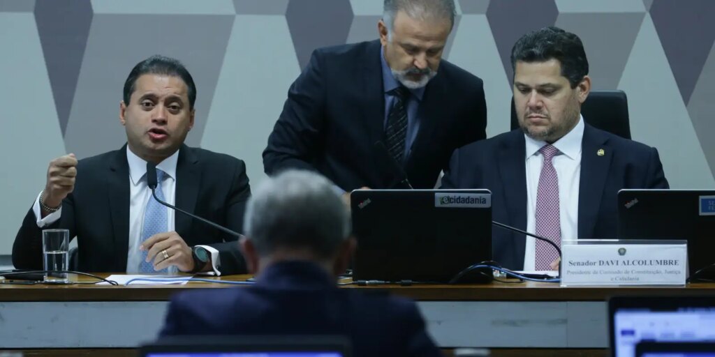ccj-do-senado-adia-votacao-do-pl-do-impeachment-para-2026