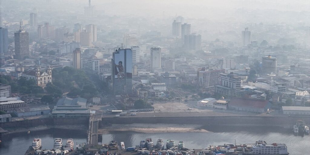 manaus-cancela-programacao-de-357-anos-por-causa-da-fumaca